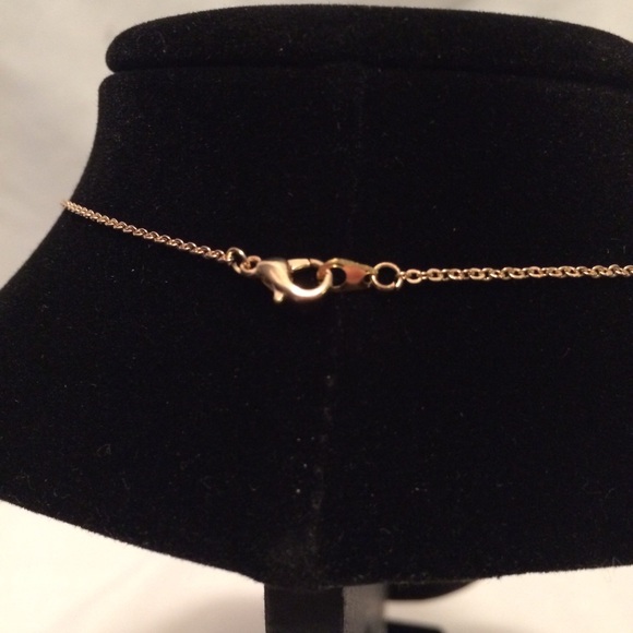 NWT Gold Snowflake Cutout Necklace - Picture 6 of 7